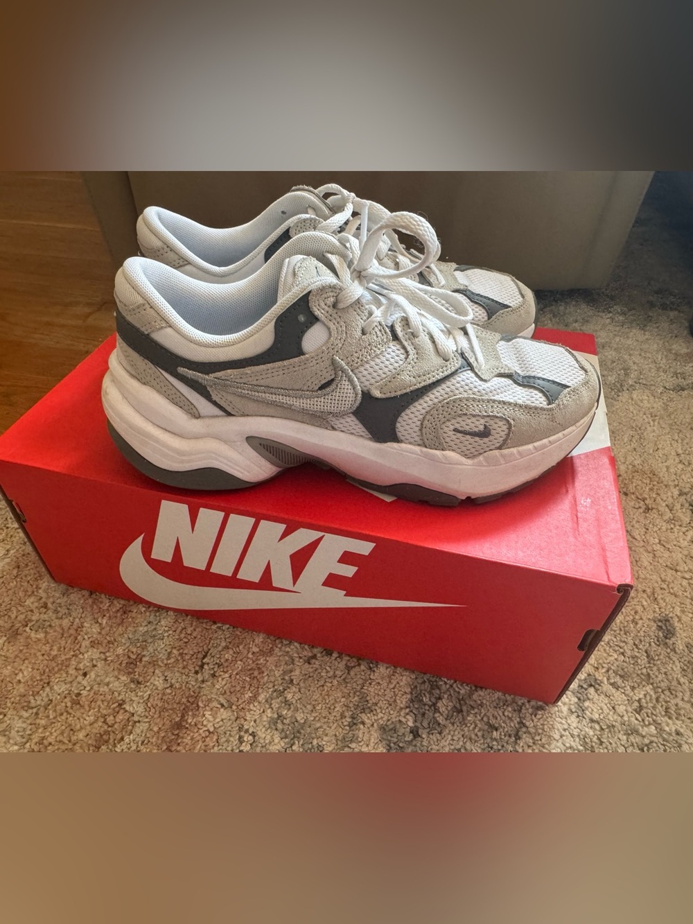Nike AL8